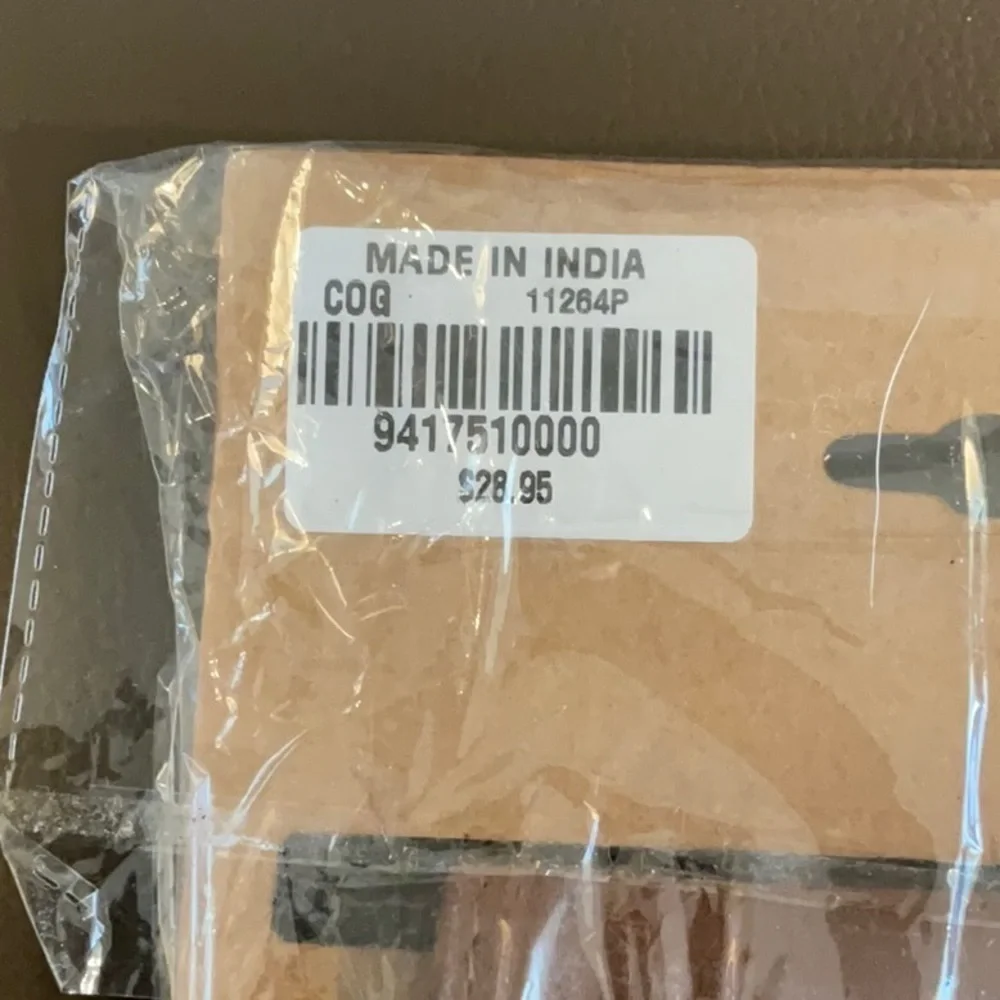 Buckle Flag Leather Wallet